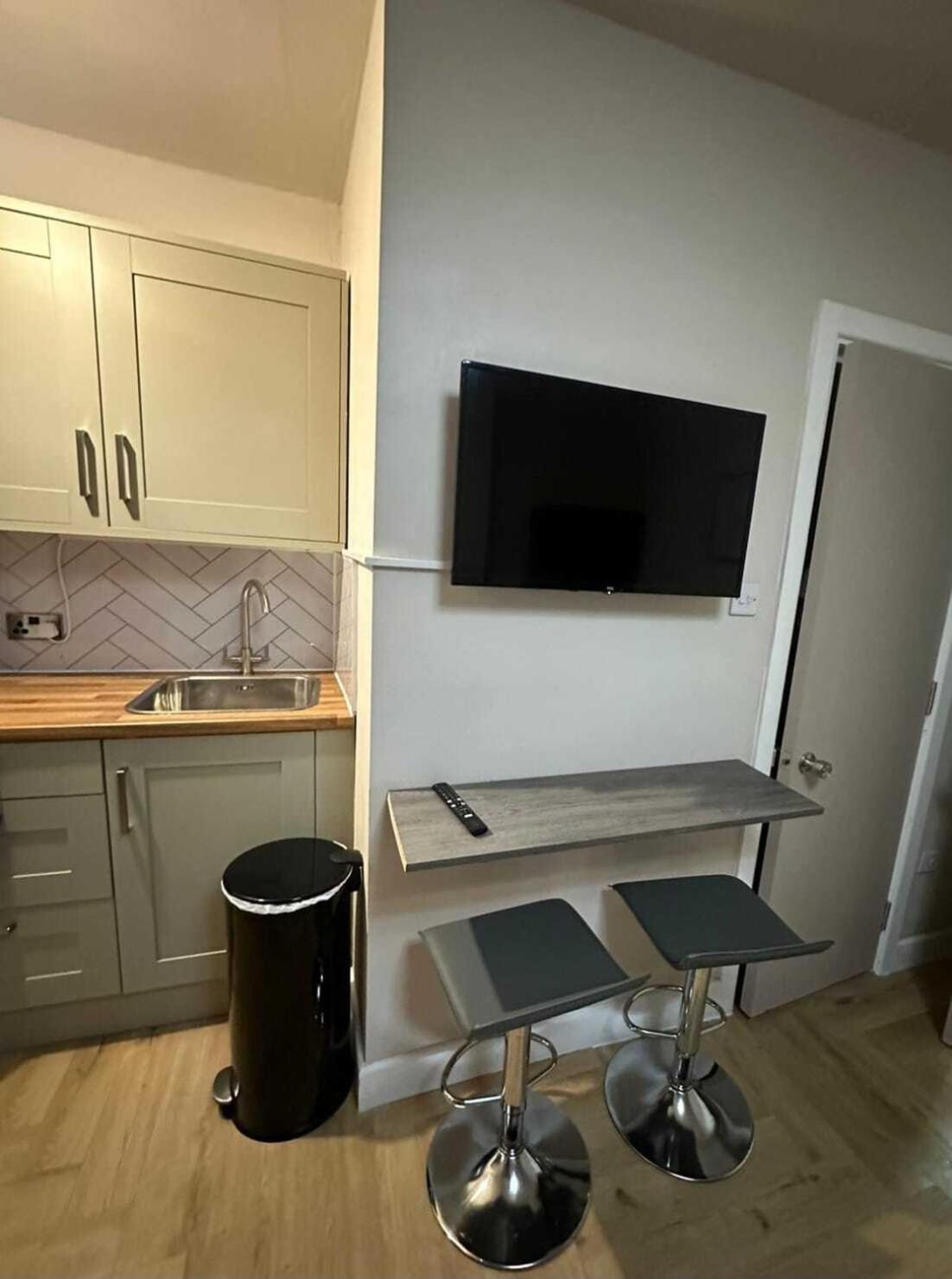 ロンドン Camden Town Bed & Breakfast エクステリア 写真